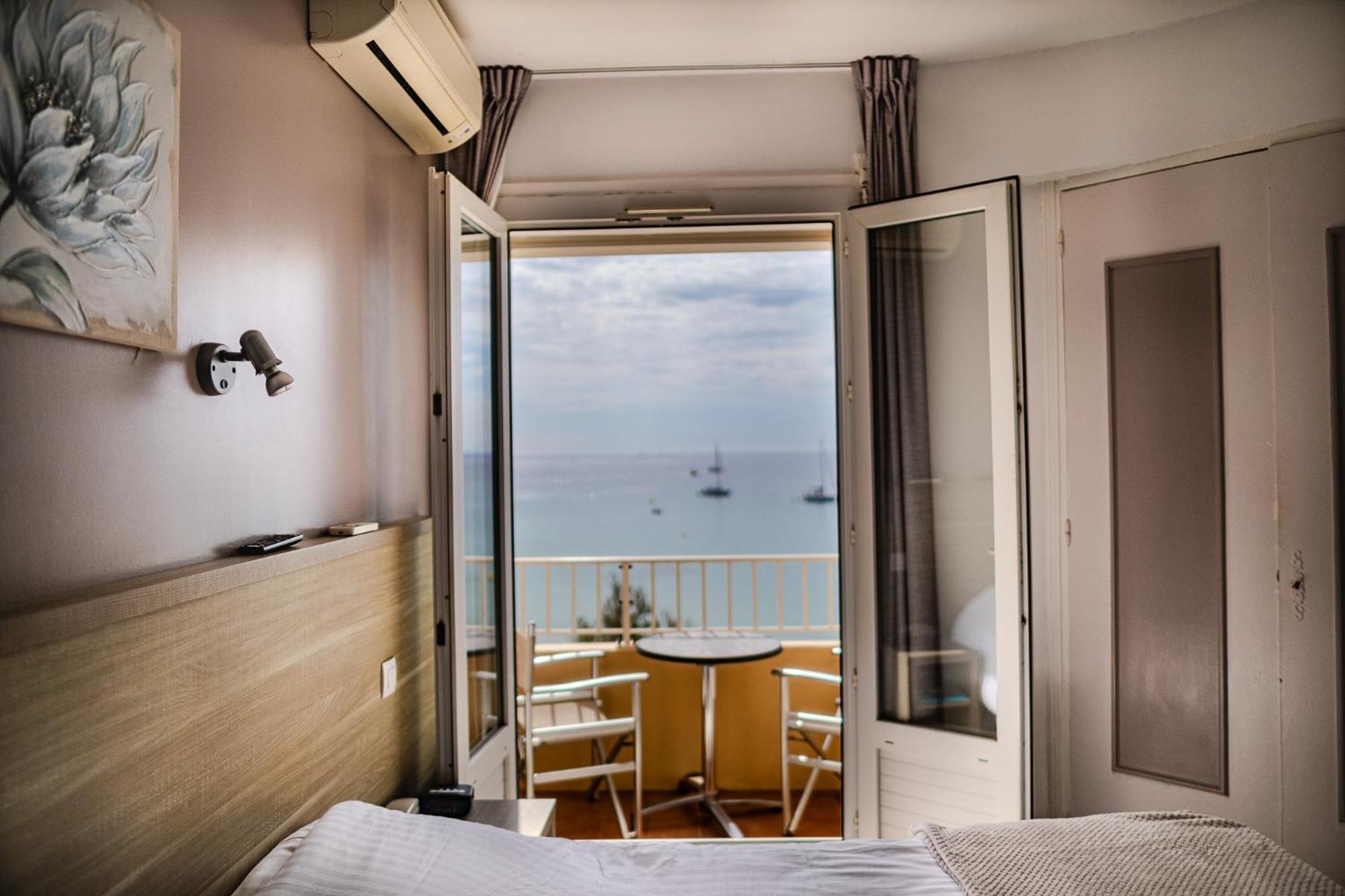 Hotel Beau Rivage 3*